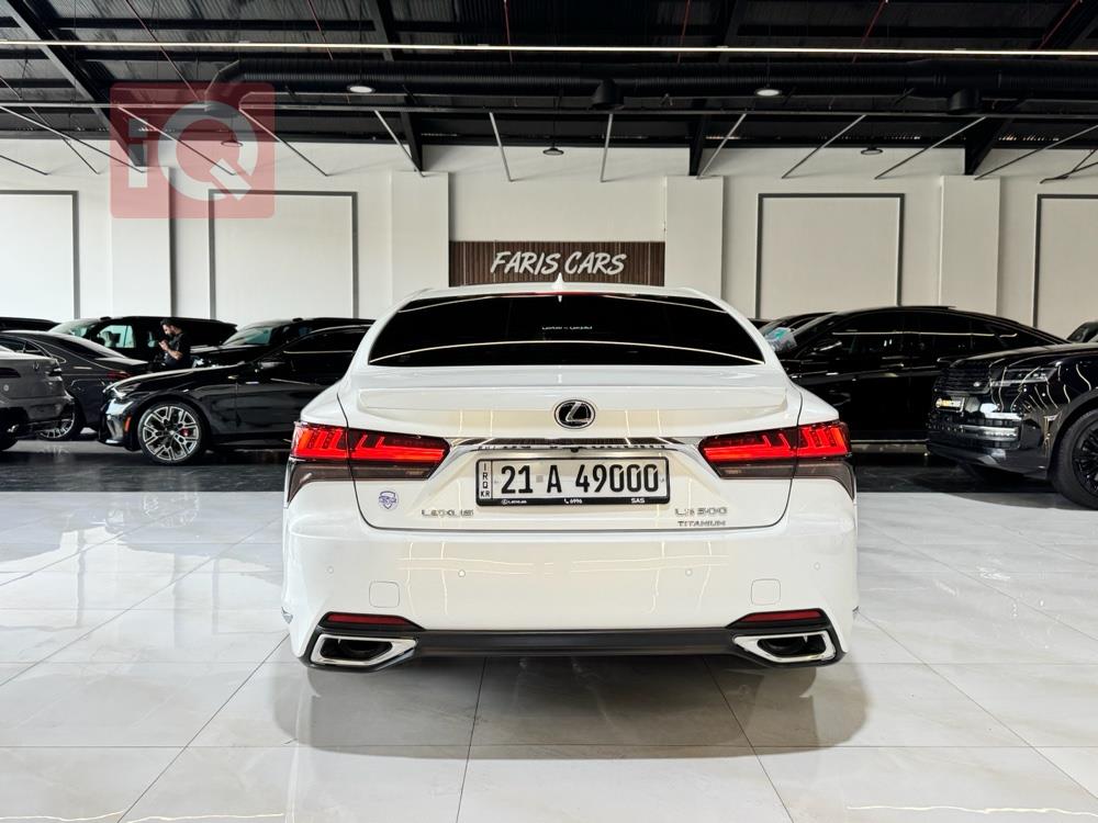 Lexus LS
